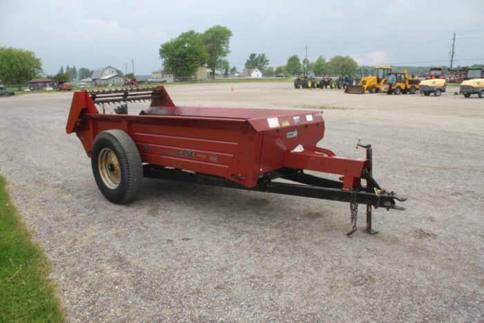 Case/Int 530 single axle manure spreader, top beater - Image 4