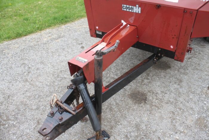 Case/Int 530 single axle manure spreader, top beater - Image 17