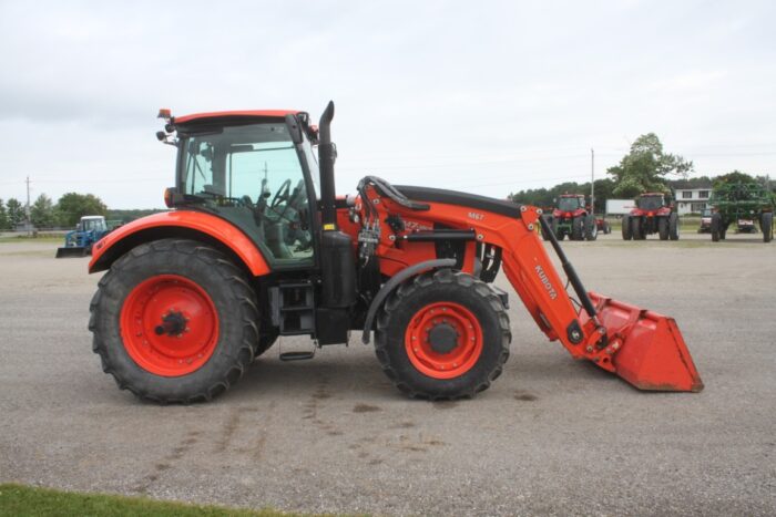 Kubota M7-152D-PS 4wd tractor, delux cab, air, powershift 40K, M67 loader - Image 4