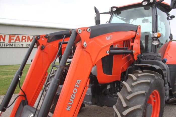 Kubota M7-152D-PS 4wd tractor, delux cab, air, powershift 40K, M67 loader - Image 12