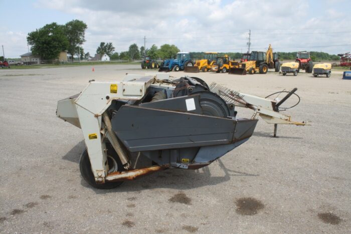 New Idea 9306 mower conditioner - Image 5