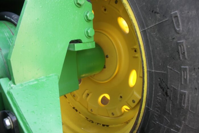 JD 9120 4wd tractor, powershift, PTO, 520/85R42 duals, 4 remotes, clean - Image 11