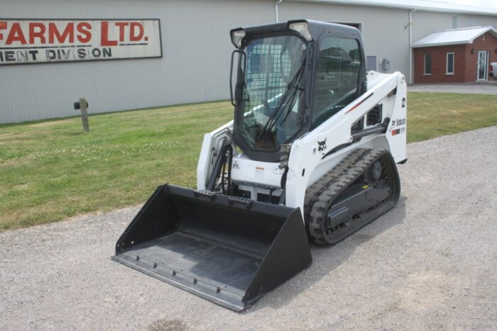 Bobcat T450 track skidsteer, cab, air, 2speed, auxiliary hydraulics hand controls, 2051 hours - Image 2