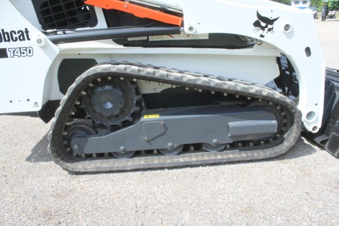 Bobcat T450 track skidsteer, cab, air, 2speed, auxiliary hydraulics hand controls, 2051 hours - Image 10
