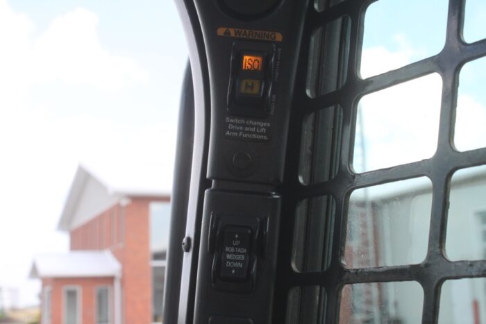Bobcat T450 track skidsteer, cab, air, 2speed, auxiliary hydraulics hand controls, 2051 hours - Image 16