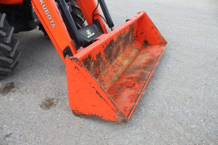 Kubota M7-152D-PS 4wd tractor, cab, air, powershift, M67 loader - Image 13