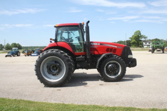 Case/Int 210 Magnum 4wd tractor, powershift, 480/80R46 axle duals, 4 remotes, 2698 hours, very clean - Image 5