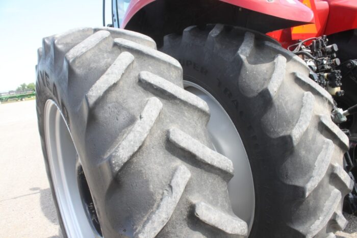 Case/Int 210 Magnum 4wd tractor, powershift, 480/80R46 axle duals, 4 remotes, 2698 hours, very clean - Image 10