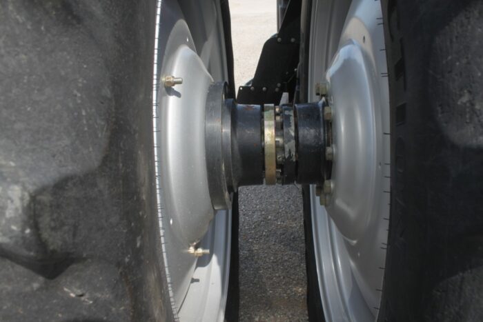 Case/Int 210 Magnum 4wd tractor, powershift, 480/80R46 axle duals, 4 remotes, 2698 hours, very clean - Image 11
