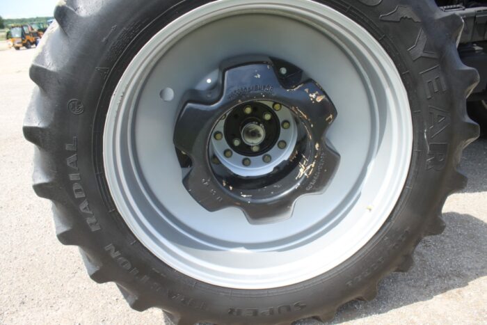Case/Int 210 Magnum 4wd tractor, powershift, 480/80R46 axle duals, 4 remotes, 2698 hours, very clean - Image 14