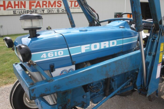 Ford 4610 2wd tractor rops, 776 loader, 16.9x30, 2 remotes, 2679 hours - Image 15