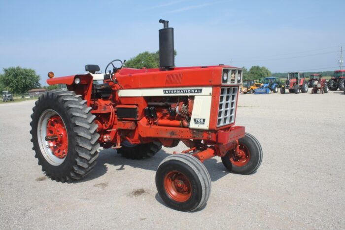 Int 766 2wd tractor, 3pth, dual pto, 18.4R38, 4167 hours - Image 4