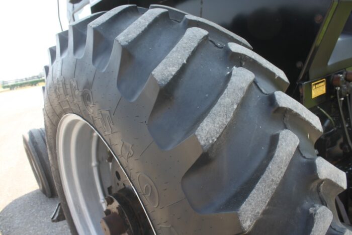 Case/Int 2096 2wd tractor, cab, air, powershift - Image 10