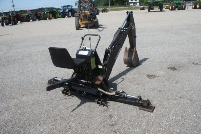 Wallenstien GX900 3pth backhoe attachment - Image 3