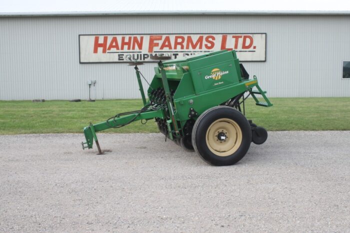 Great Plains 1005NF 10' no-till drill, markers, grass box, dry fert