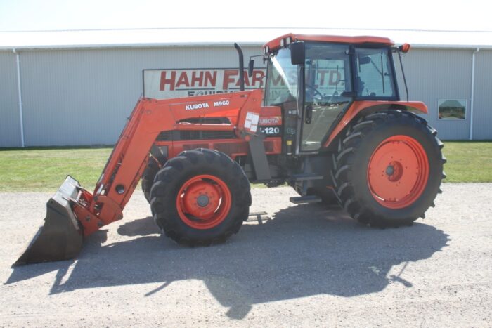 Kubota M120DTC 4wd, cab, air, M960 SL loader, 3690 hours