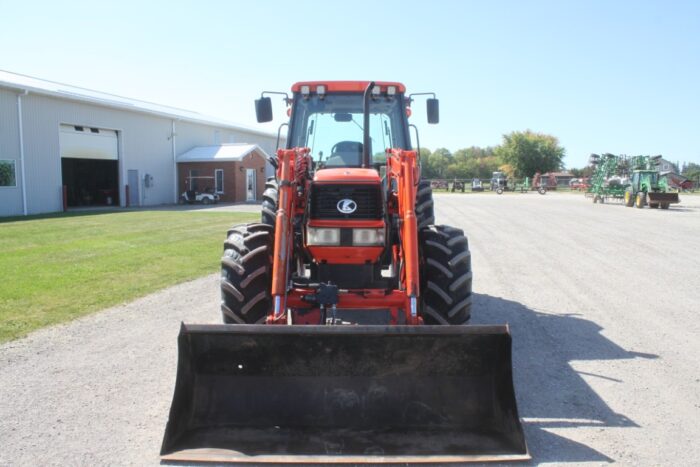 Kubota M120DTC 4wd, cab, air, M960 SL loader, 3690 hours - Image 3