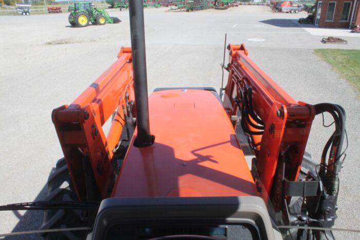 Kubota M120DTC 4wd, cab, air, M960 SL loader, 3690 hours - Image 24