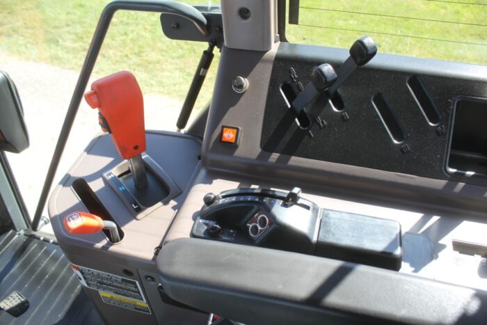 Kubota M120DTC 4wd, cab, air, M960 SL loader, 3690 hours - Image 25