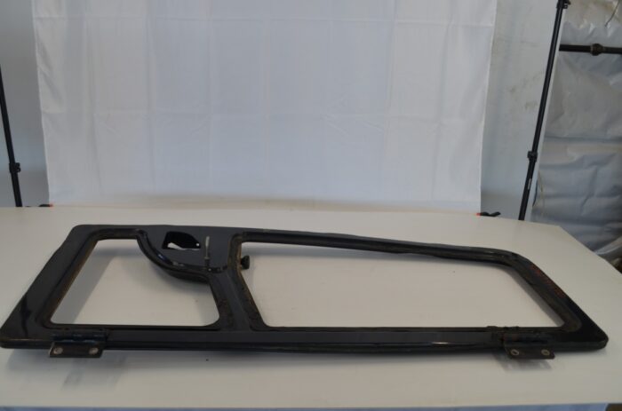 一 Kubota RD82946500 door assembly, used, no glass in door, to fit KX080-4, KX080-45, KX080-452