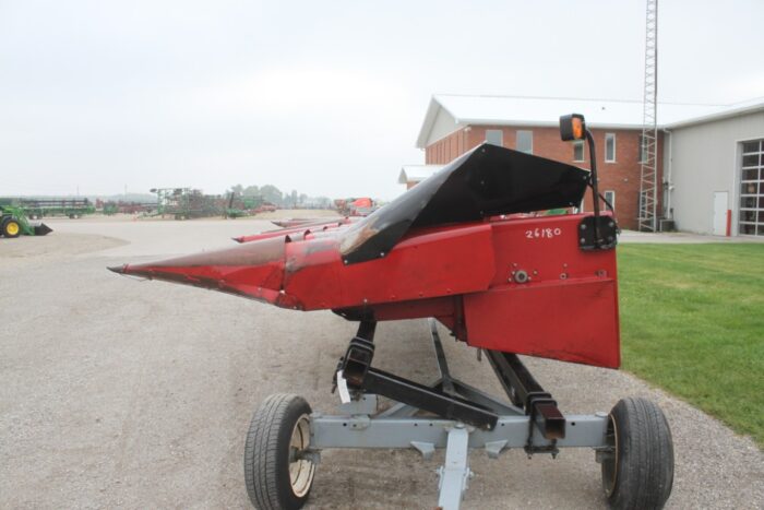 Case/Int 1063 6 row corn head, knife rolls, tracker drive shaft, recent rebuild - Image 7