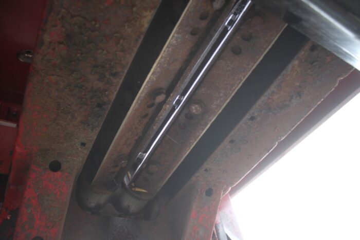 Case/Int 1063 6 row corn head, knife rolls, tracker drive shaft, recent rebuild - Image 12