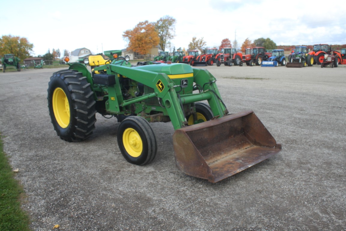 JD 2130 2wd tractor, 145 loader, 18.4x30 - Image 3