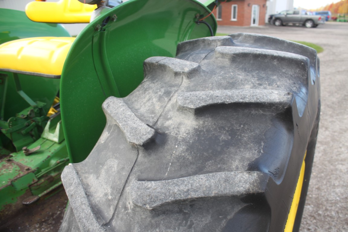 JD 2130 2wd tractor, 145 loader, 18.4x30 - Image 9