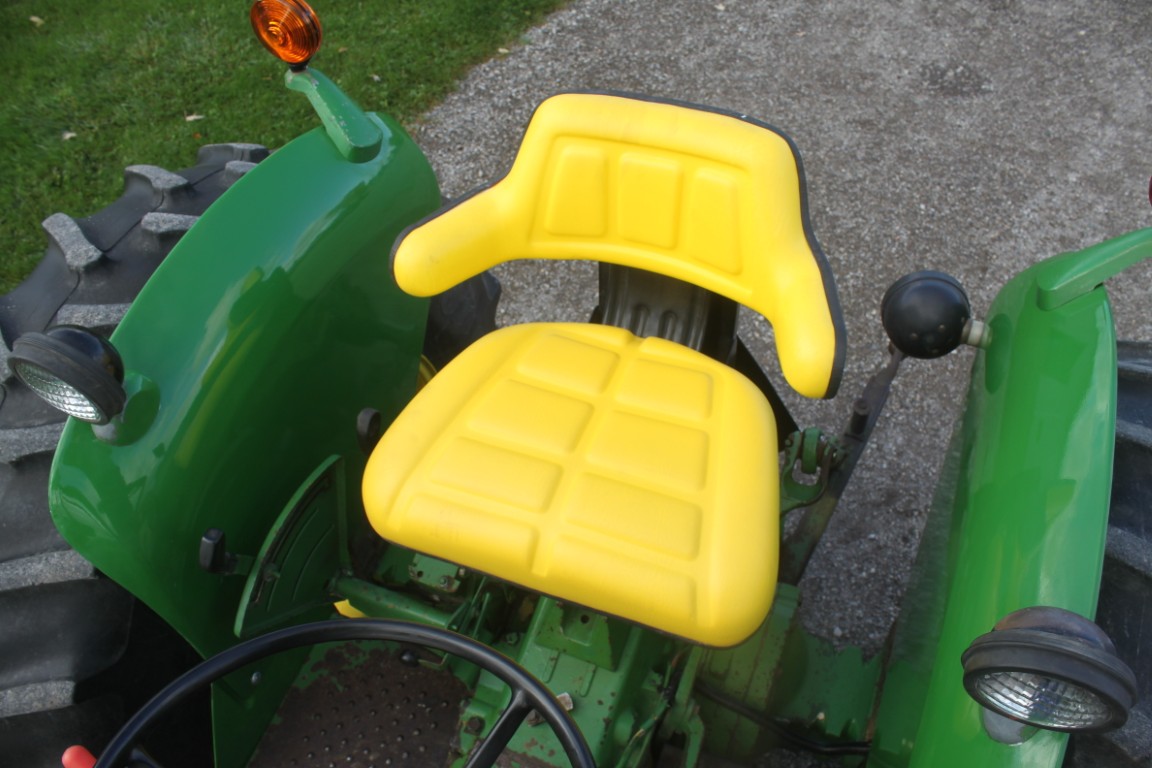 JD 2130 2wd tractor, 145 loader, 18.4x30 - Image 14