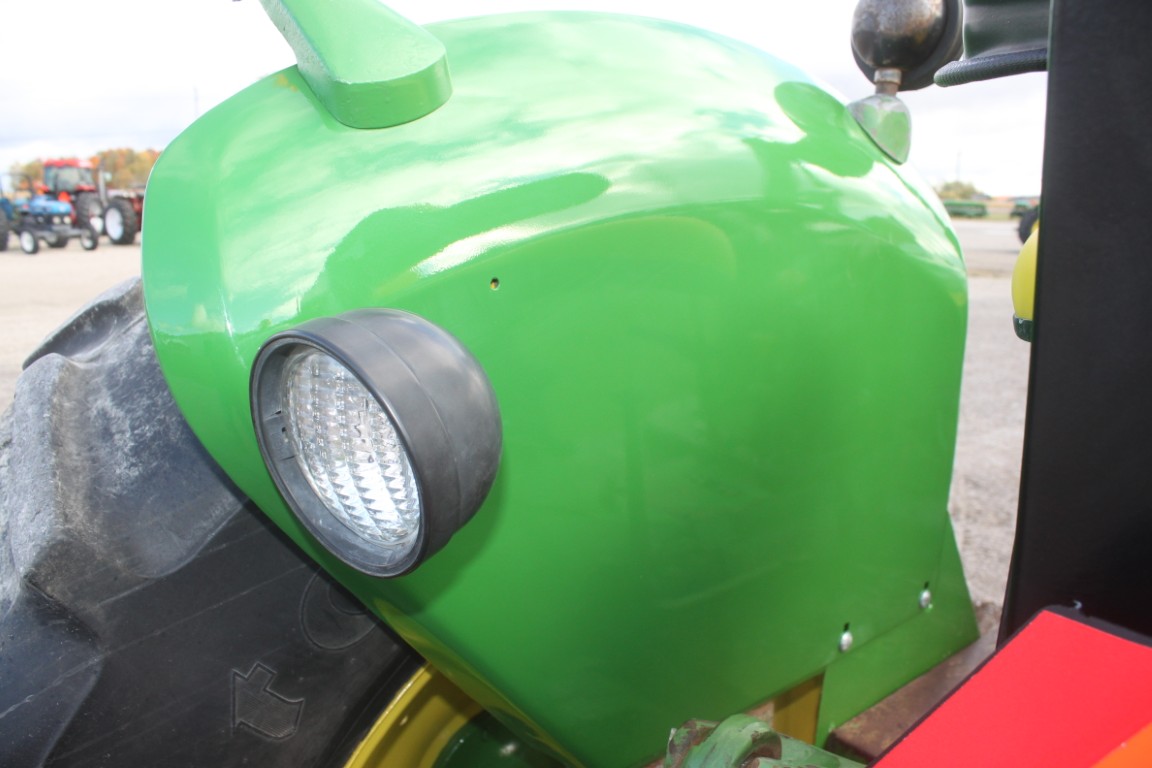 JD 2130 2wd tractor, 145 loader, 18.4x30 - Image 15