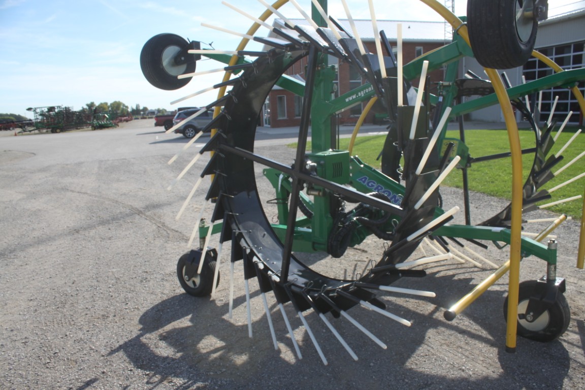 Agronic WR600 hay rake 19.5 ' wide....new - Image 8