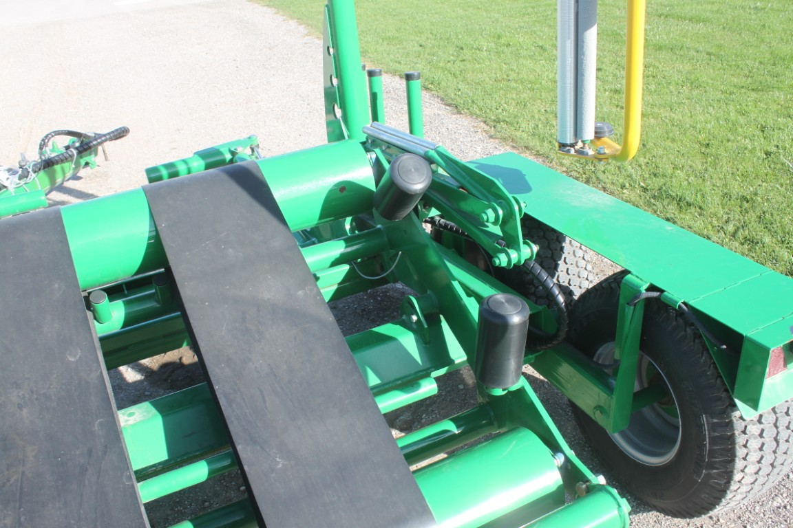 Agronic bale wrapper- automatic with twin satellite dispensers....new - Image 13