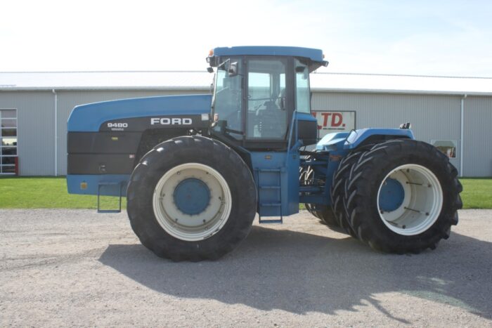 New Holland 9480 4wd tractor, synchro, 520/85R42, 4 sets of remotes