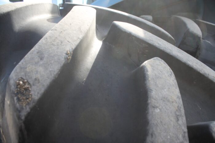 New Holland 9480 4wd tractor, synchro, 520/85R42, 4 sets of remotes - Image 10