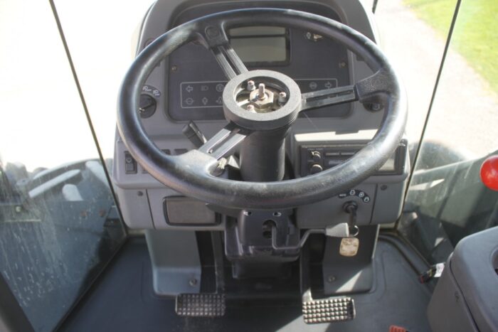 New Holland 9480 4wd tractor, synchro, 520/85R42, 4 sets of remotes - Image 30