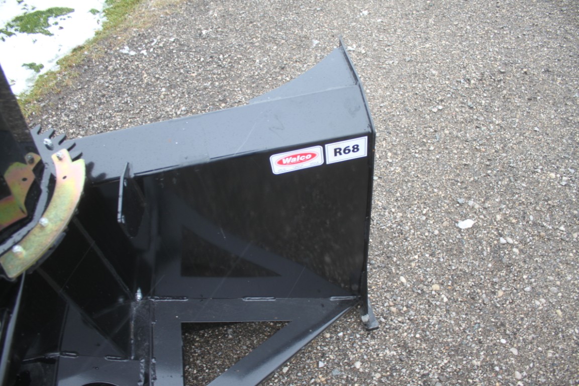 Walco Renegade 68" snowblower, electric rotar kit - Image 9