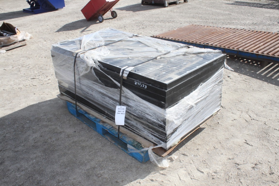 Pallet of solar panels - Image 3