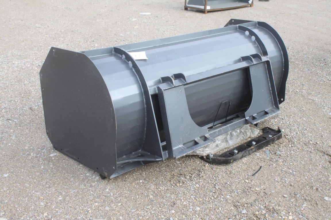 6' snow pusher, skidsteer coupler - Image 3