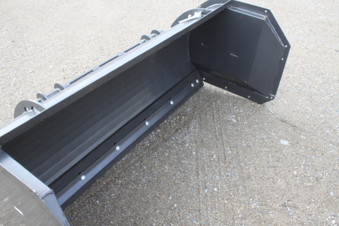 6' snow pusher, skidsteer coupler - Image 5