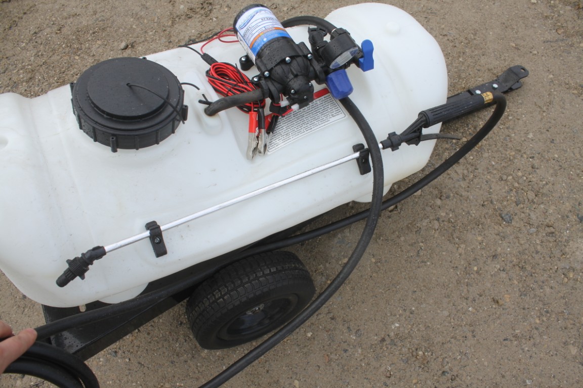 15 gal trail lawn sprayer with electric motor and pump, hand wand - Image 6