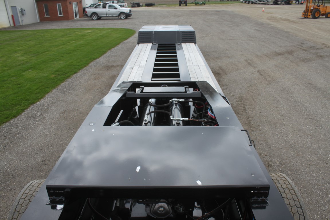 Witzco NGB-35 hydraulic detachable trailer - Image 3