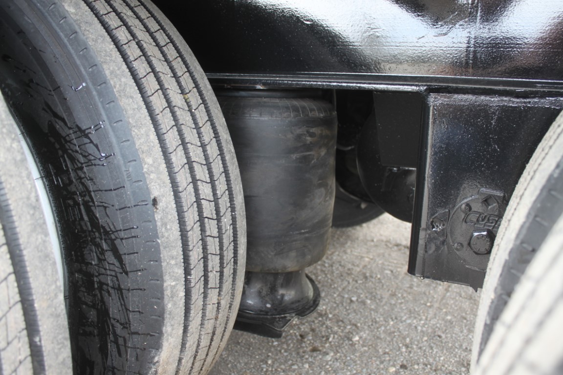 Witzco NGB-35 hydraulic detachable trailer - Image 9