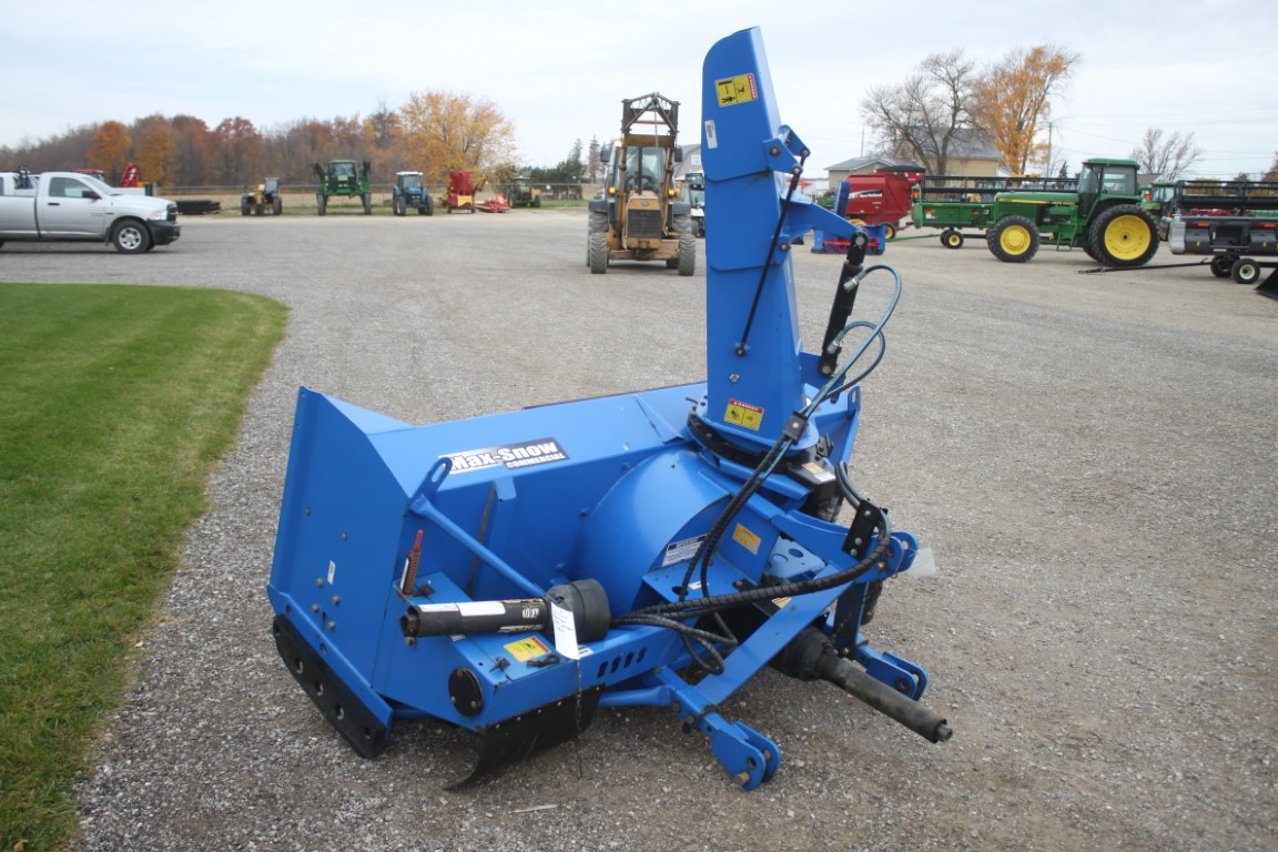 Agri Metal MS 2682 7' snowblower, hydraulic turn, hydraulic deflector, poly anti-scratch cutting edge - Image 4