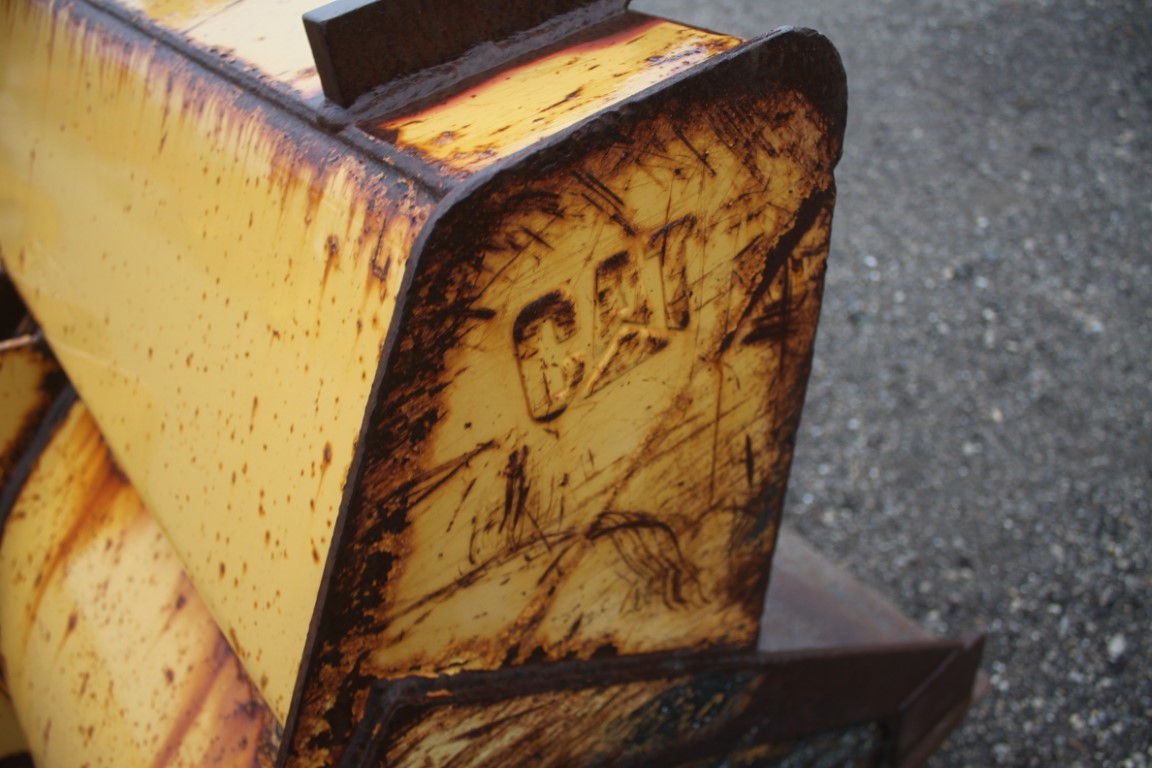 Caterpillar 7' material bucket - Image 5