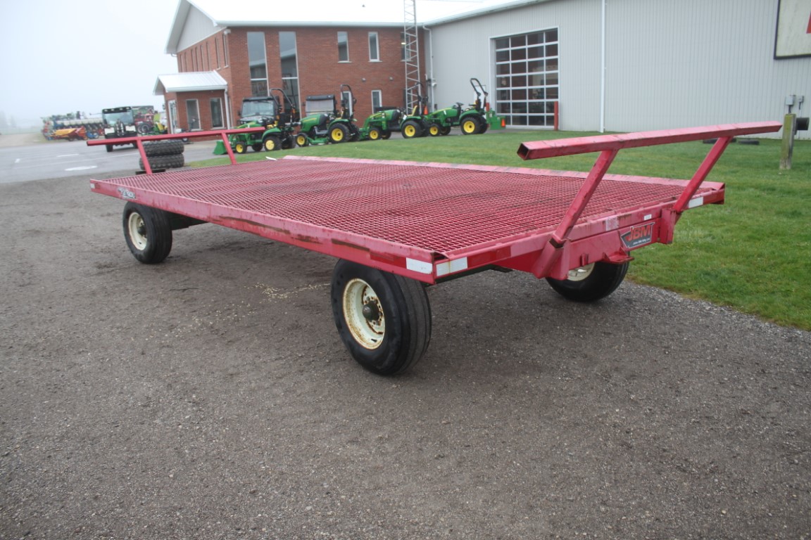 JBM 20' mesh hay wagon - Image 5