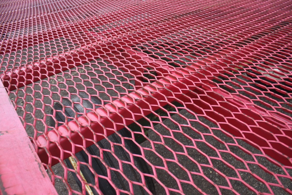 JBM 20' mesh hay wagon - Image 6
