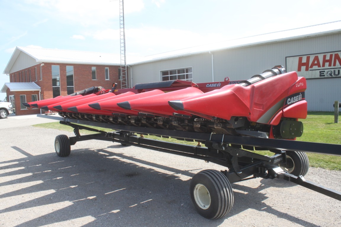 Case/Int 4208 8 row chopping corn head, knife rolls, hyd deck plates, Flagship hook up - Image 8