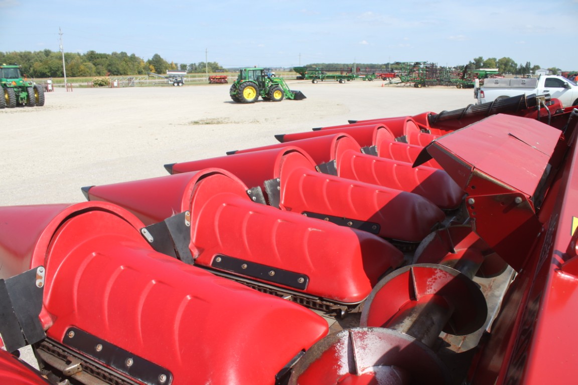 Case/Int 4208 8 row chopping corn head, knife rolls, hyd deck plates, Flagship hook up - Image 15