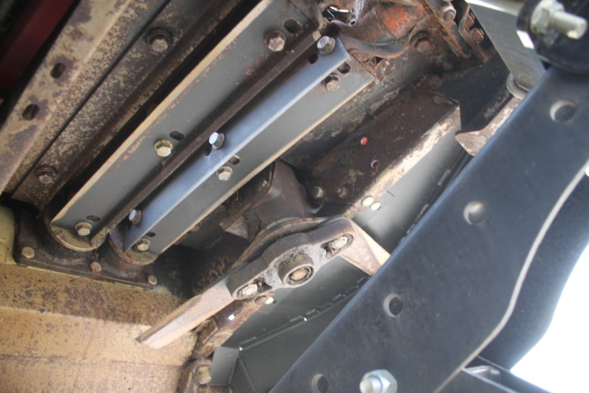 Case/Int 4208 8 row chopping corn head, knife rolls, hyd deck plates, Flagship hook up - Image 18