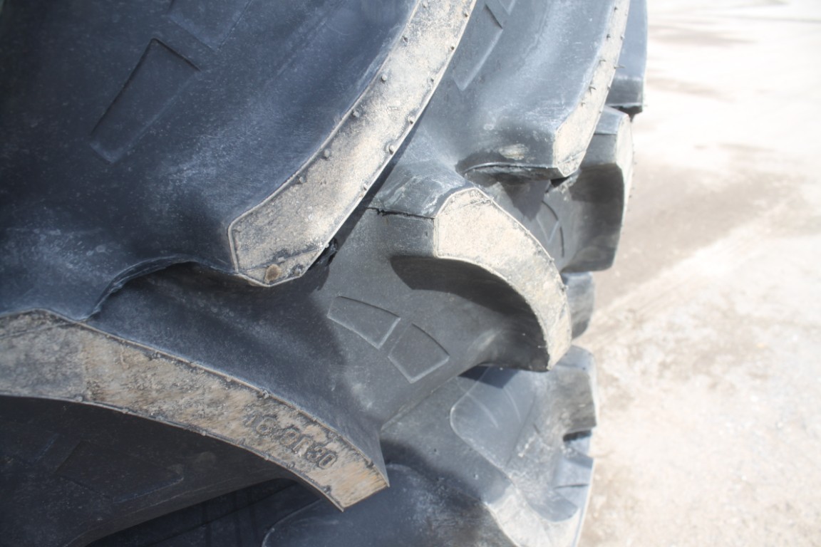 Tanli set of two 420/85R30 agRadial R-1W tires on rims - Image 8